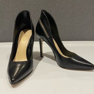 Nine West black pumps size 6 with 4 inch heels and zipper detail
